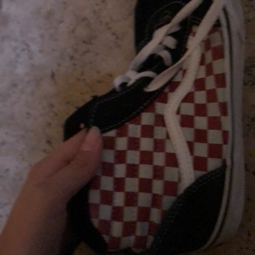Vans - Picture 2 of 4